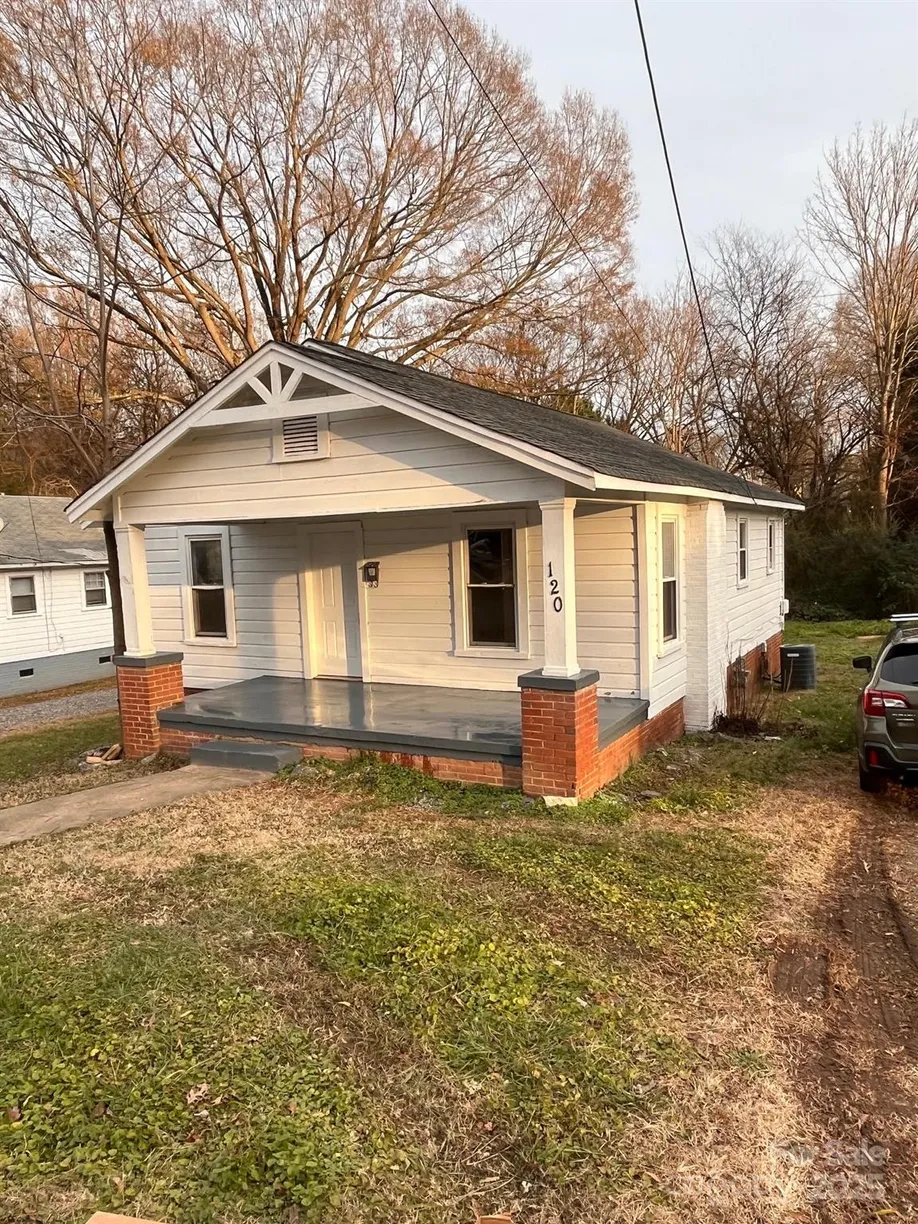 Charlotte Real Estate | View 120 3rd Avenue | 2 Beds, 1 Bath