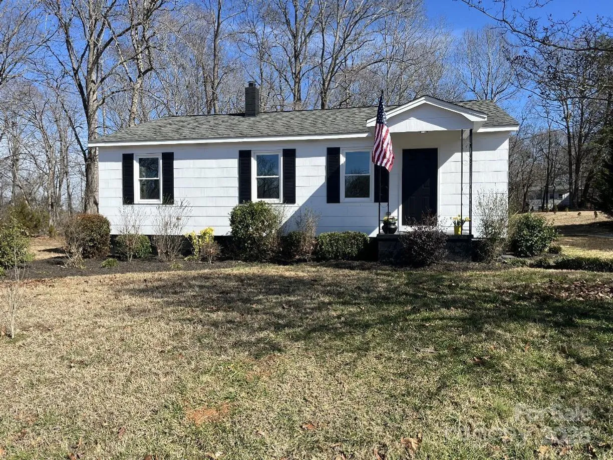 Charlotte Real Estate | View 426 Holland Memorial church Road | 2 Beds, 1 Bath