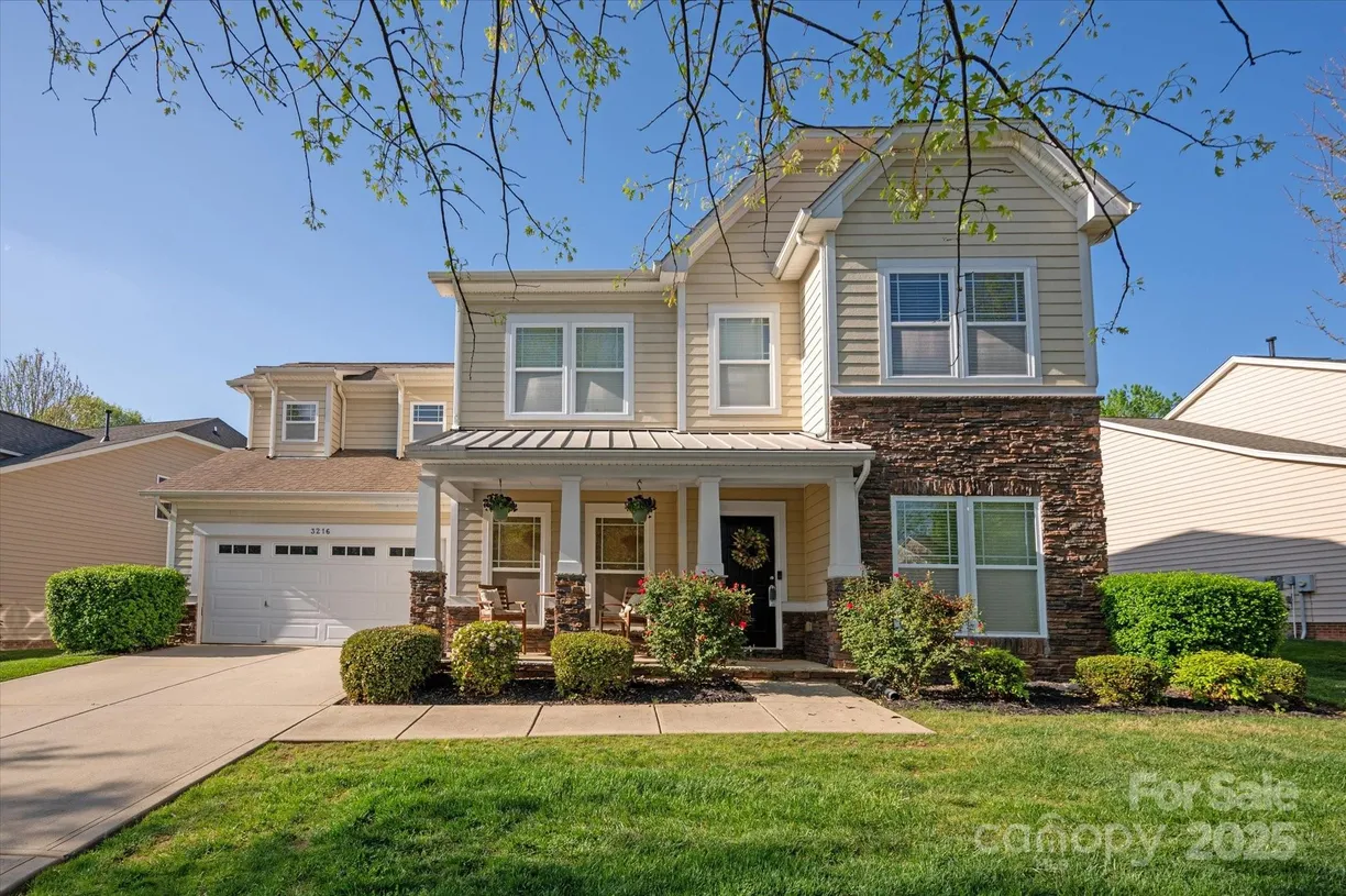 Charlotte Real Estate | View 3216 Bridgewick Road | 5 Beds, 3 Baths