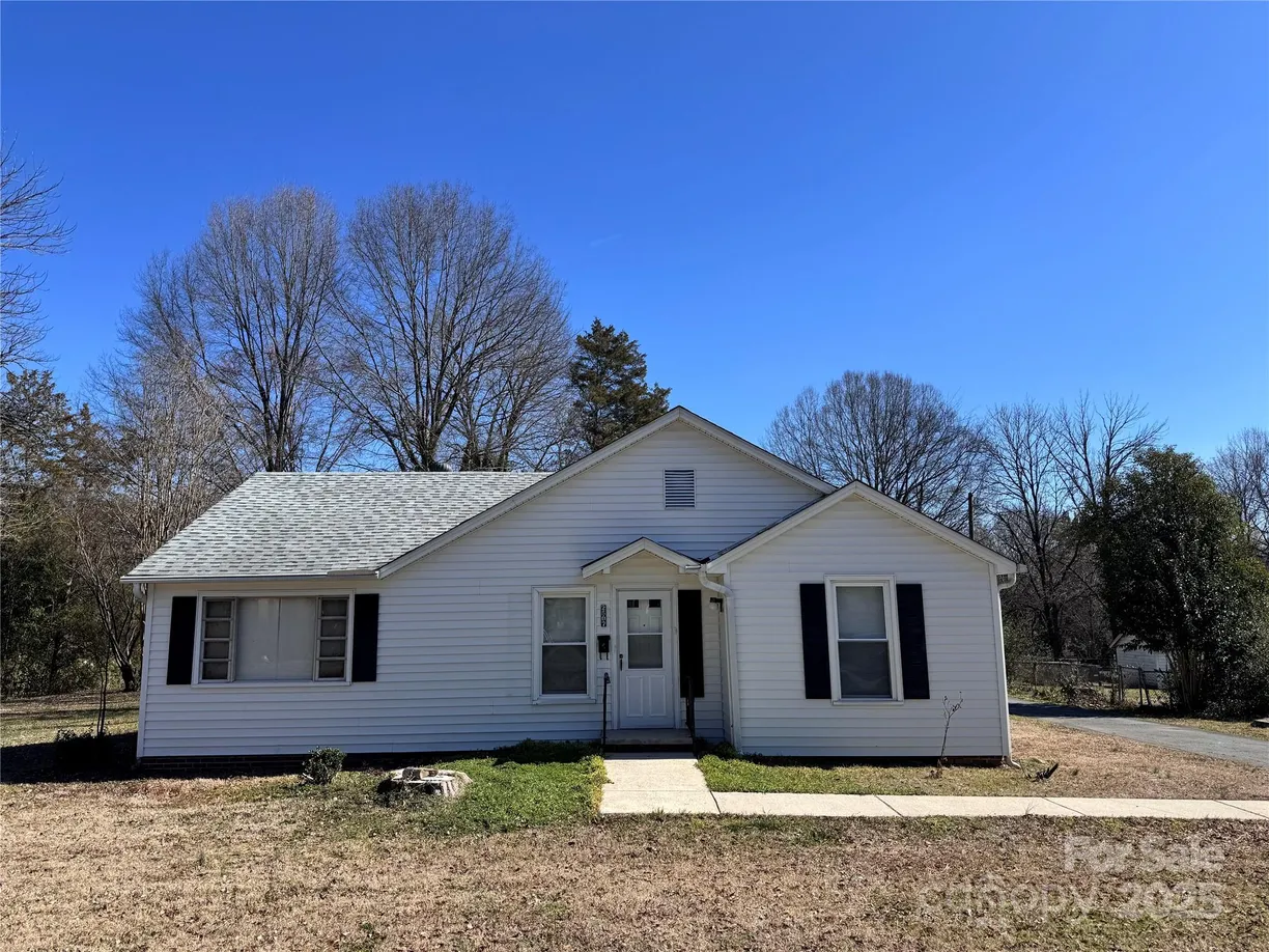 Charlotte Real Estate | View 2507 Florida Avenue | 3 Beds, 1 Bath