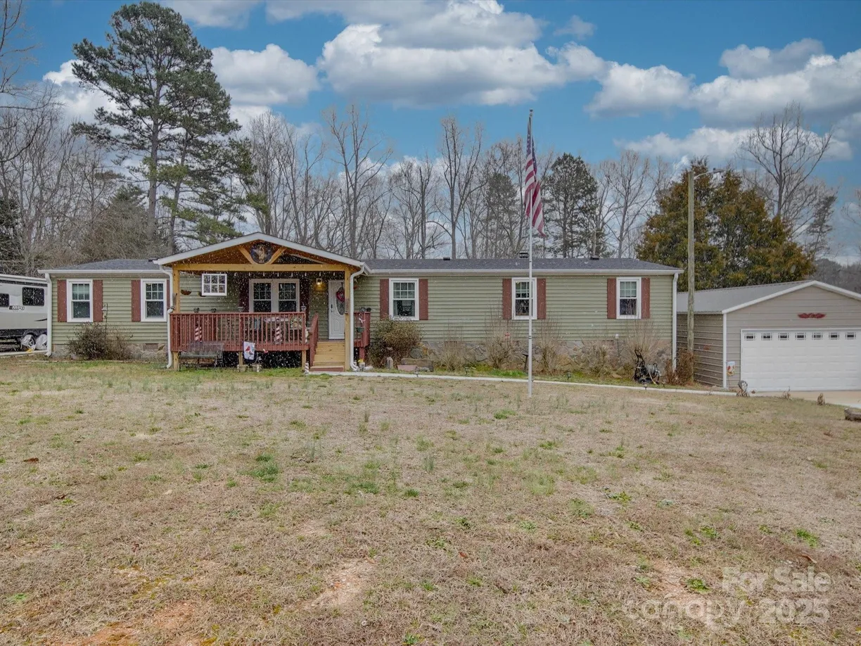 Charlotte Real Estate | View 1114 Beagles Run Drive | 3 Beds, 2 Baths