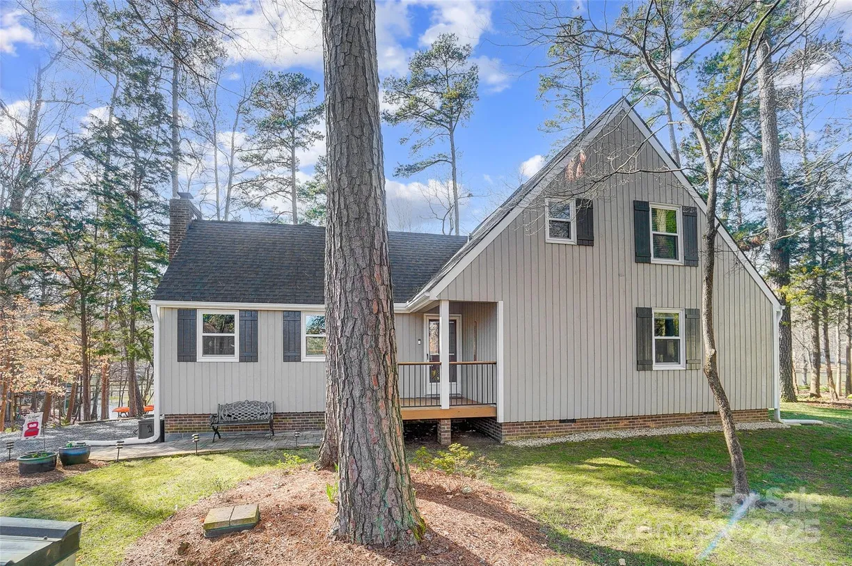Charlotte Real Estate | View 2139 Peninsula Drive | Listing