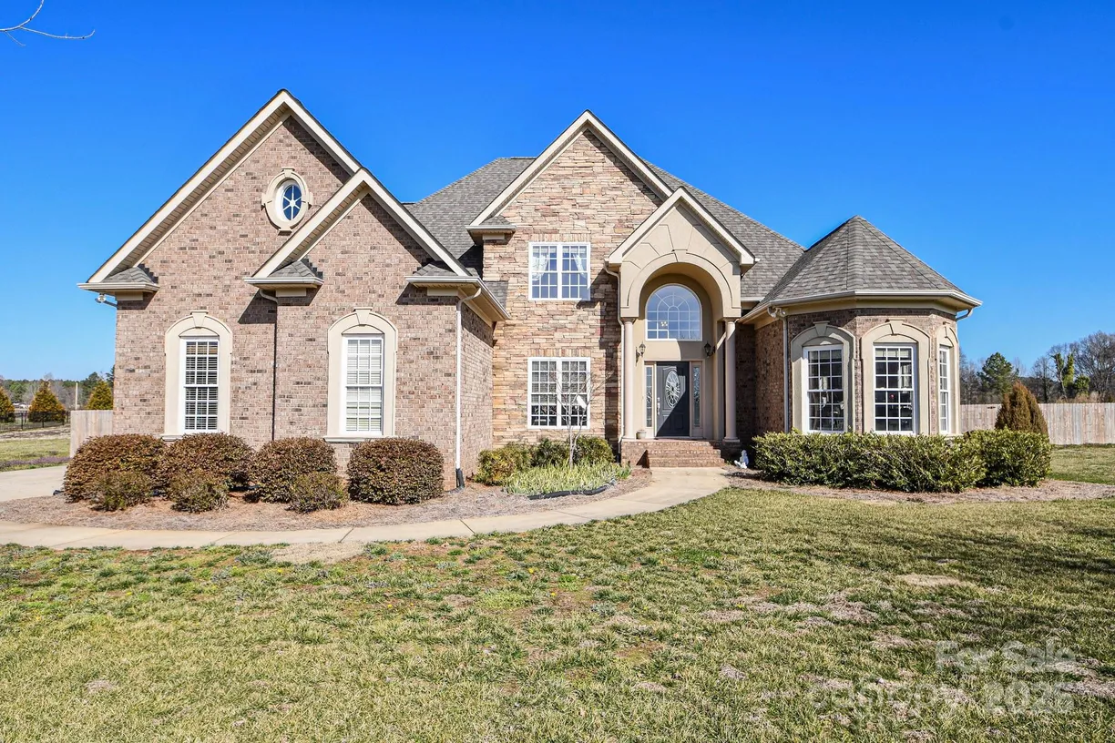 Charlotte Real Estate | View 4812 Campobello Drive | 3 Beds, 2 Baths