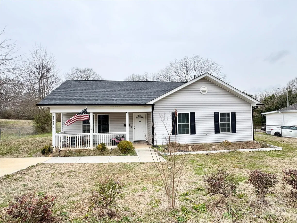 Charlotte Real Estate | View 601 Apple Street | 3 Beds, 2 Baths