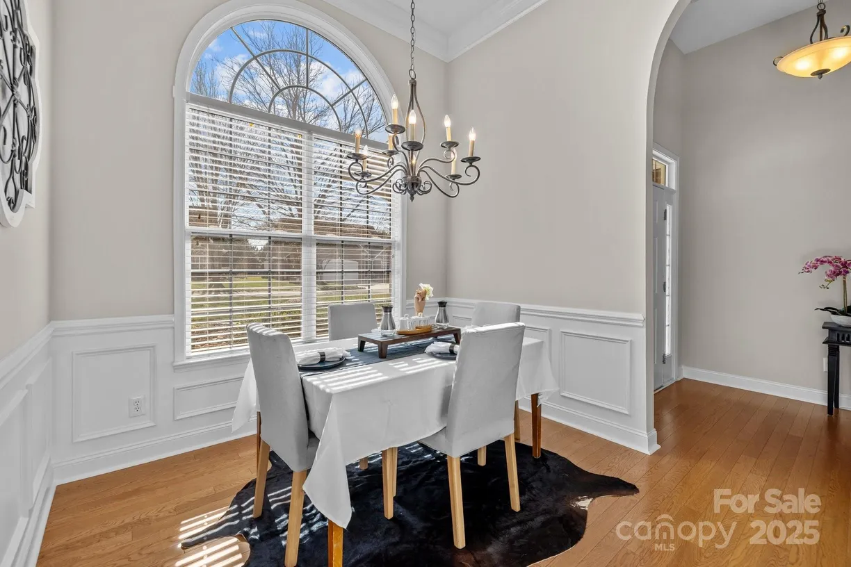 Charlotte Real Estate | View 4405 Zee Court | 3 Beds, 2 Baths