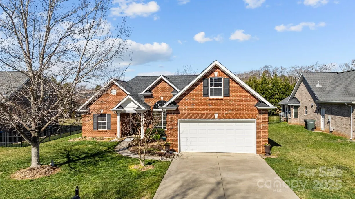 Charlotte Real Estate | View 4405 Zee Court | Listing
