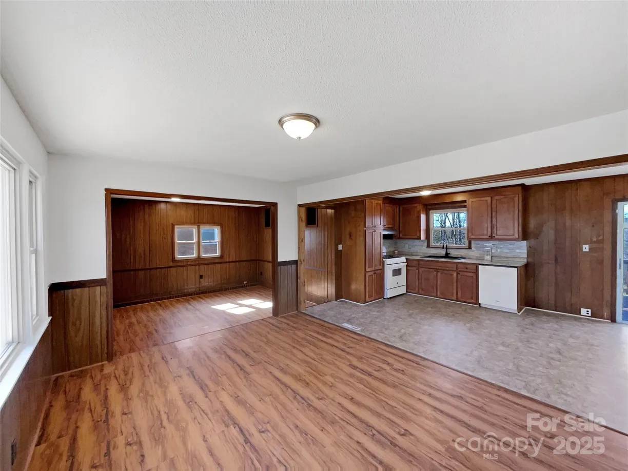 Charlotte Real Estate | View 207 Bright Avenue | Listing