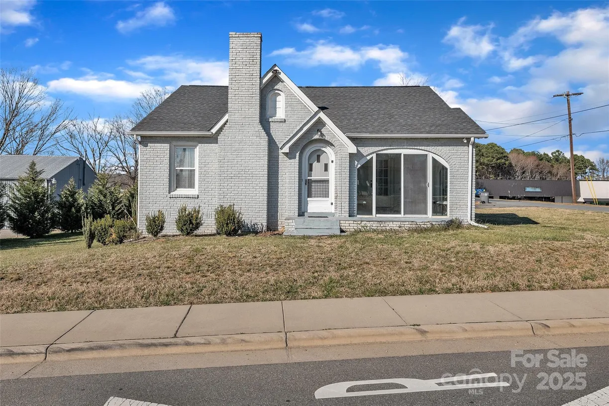 Charlotte Real Estate | View 203 E 22nd Street | Listing