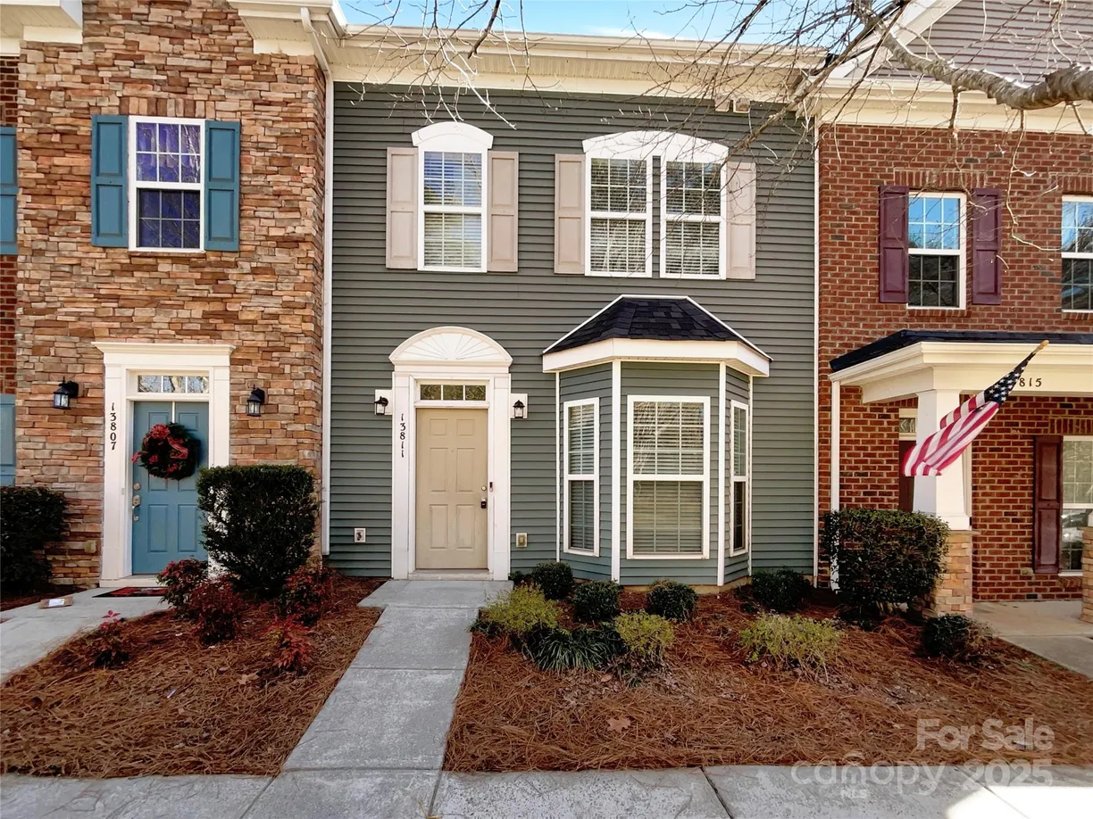 Charlotte Real Estate | View 13811 Waverton Lane | 3 Beds, 3 Baths