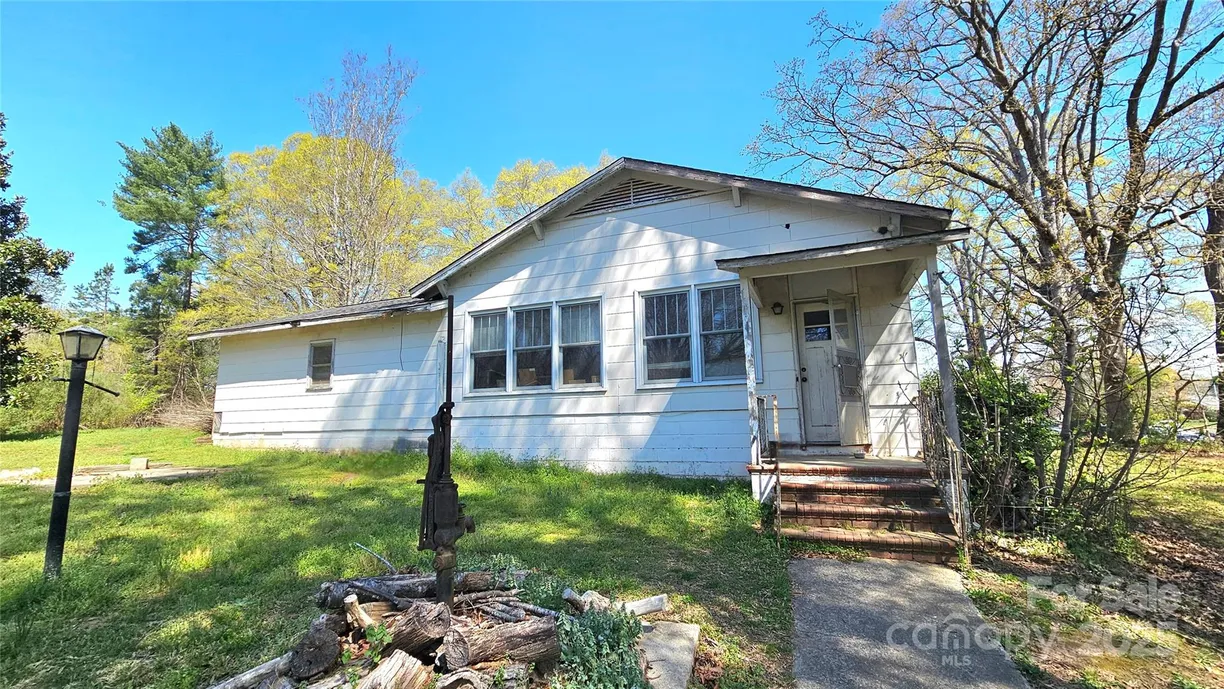 Charlotte Real Estate | View 1116 Medlin Road | Listing