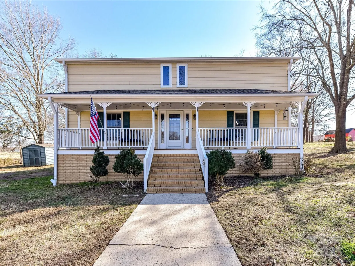 Charlotte Real Estate | View 2021 Witmore Road | 4 Beds, 3 Baths