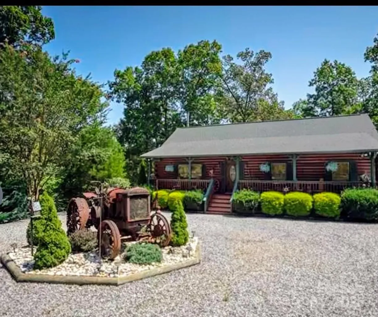 Charlotte Real Estate | View 610 Cross Ridge Drive | 3 Beds, 2 Baths