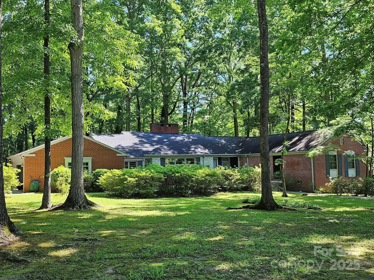 Charlotte Real Estate | View 906 Forest Drive | 4 Beds, 3 Baths
