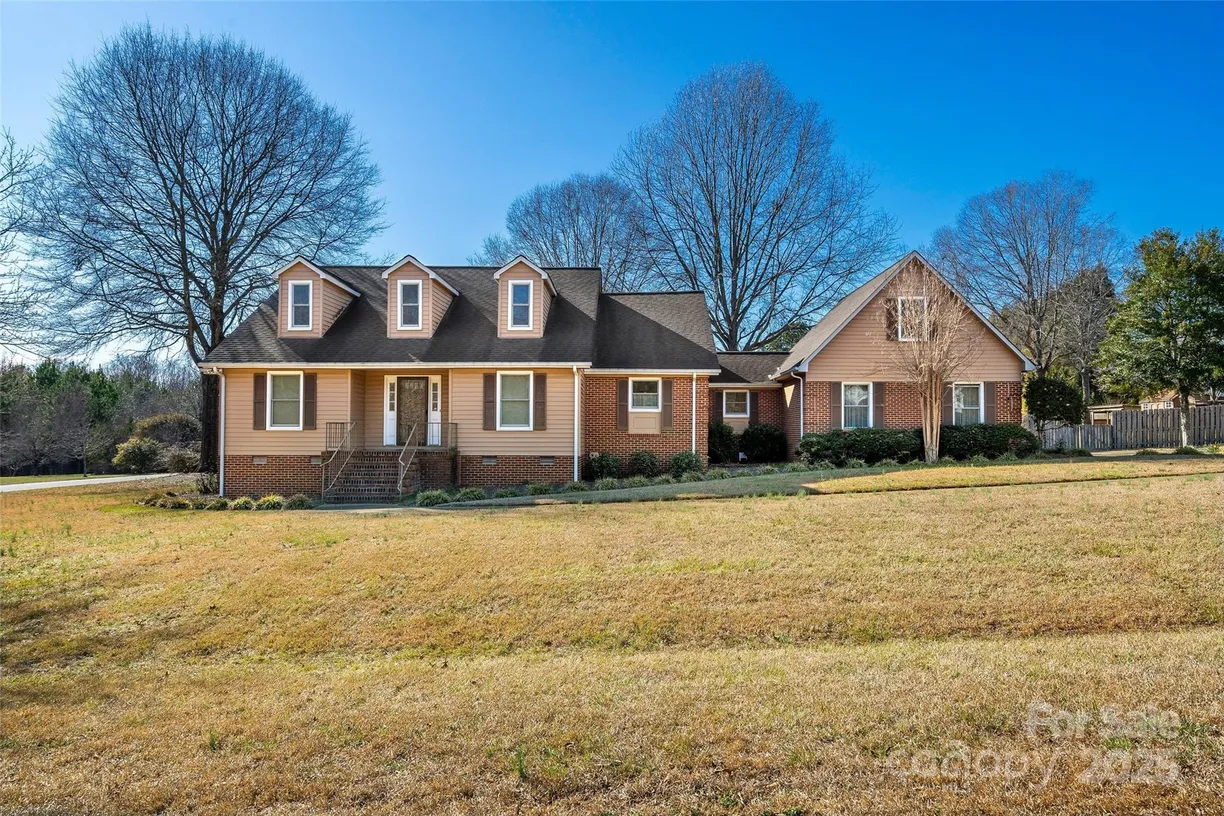 Charlotte Real Estate | View 133 Persimmon Creek Road, 81 | 3 Beds, 2 Baths
