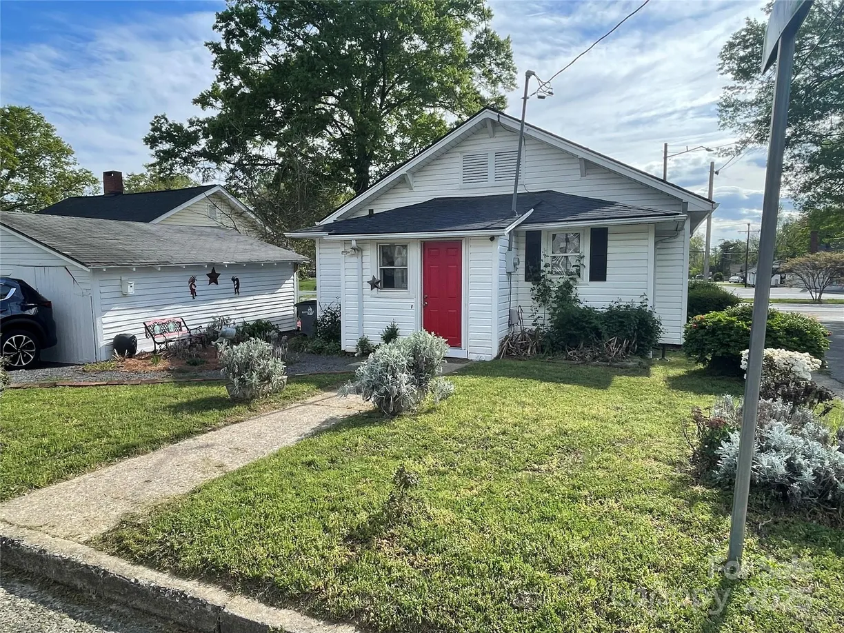 Charlotte Real Estate | View 1001 N Cannon Boulevard | Listing