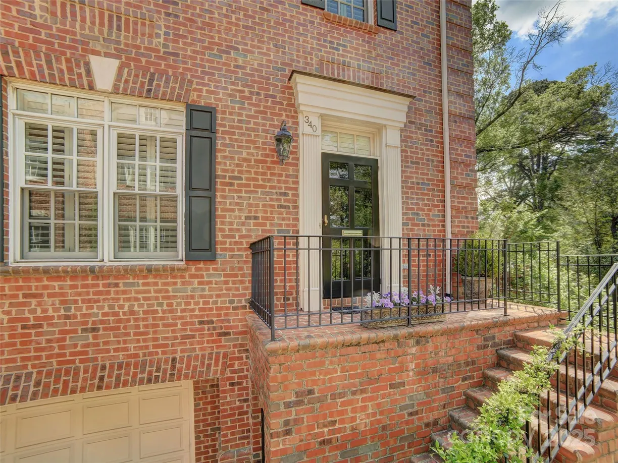 Charlotte Real Estate | View 352 S Laurel Avenue | 4 Beds, 4 Baths