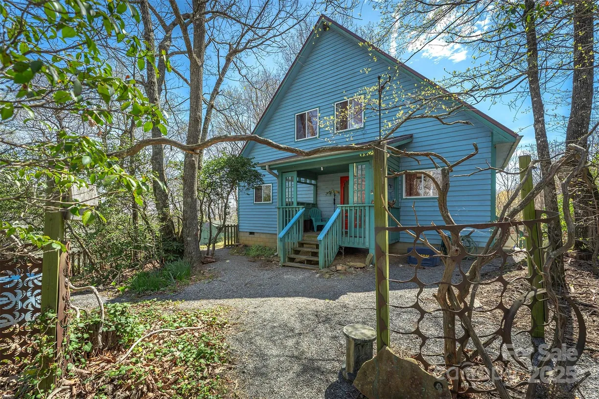 Charlotte Real Estate | View 195 Prospectors Trail | 2 Beds, 2 Baths