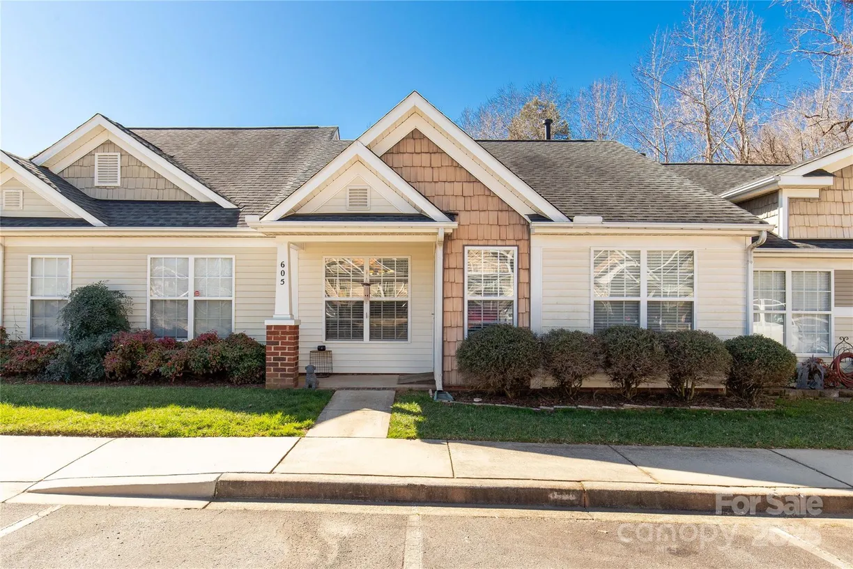 Charlotte Real Estate | View 605 Gable Drive | 2 Beds, 2 Baths