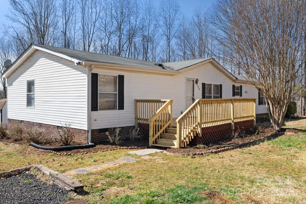 Charlotte Real Estate | View 109 Fish Hill Drive | 3 Beds, 2 Baths