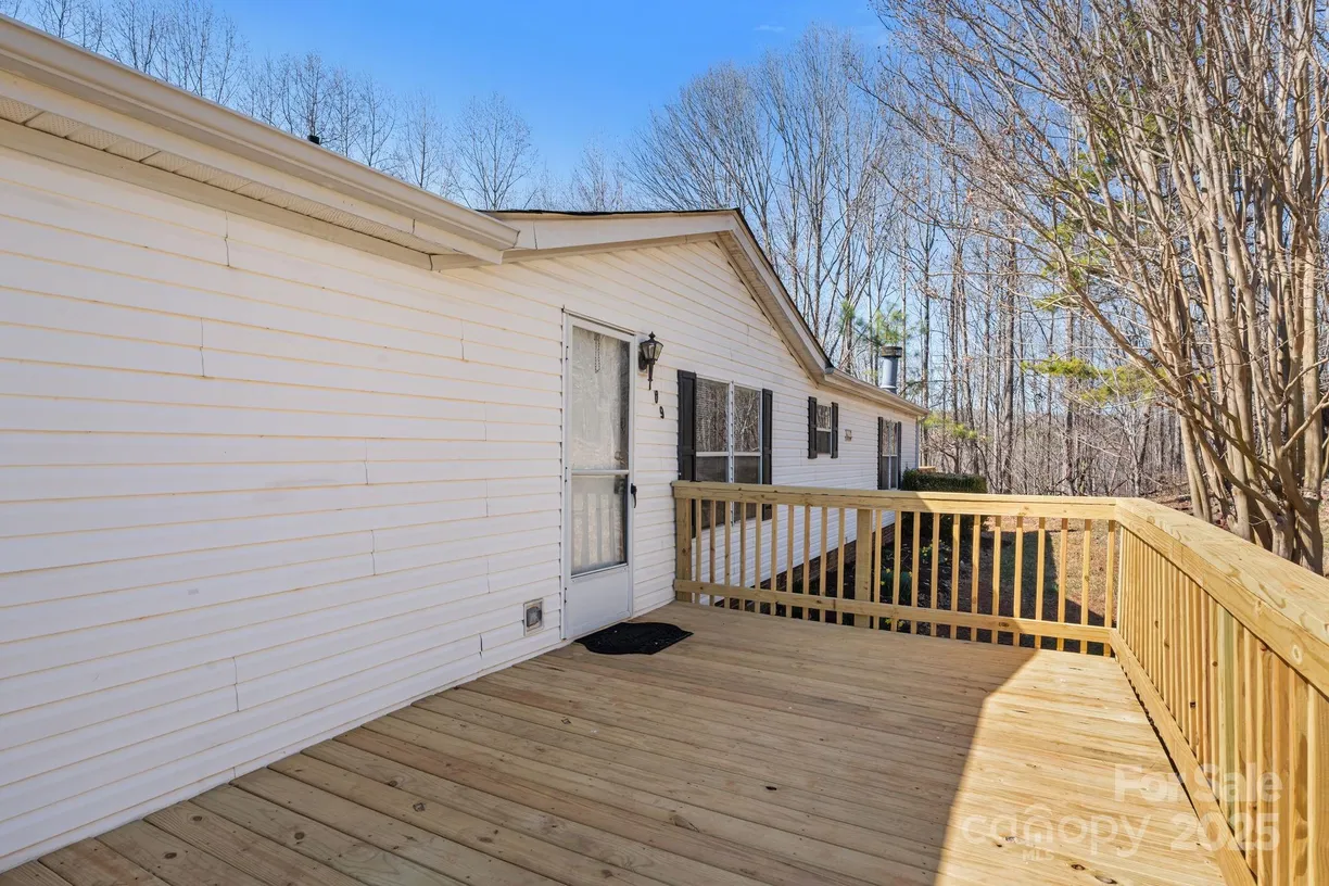 Charlotte Real Estate | View 109 Fish Hill Drive | Listing
