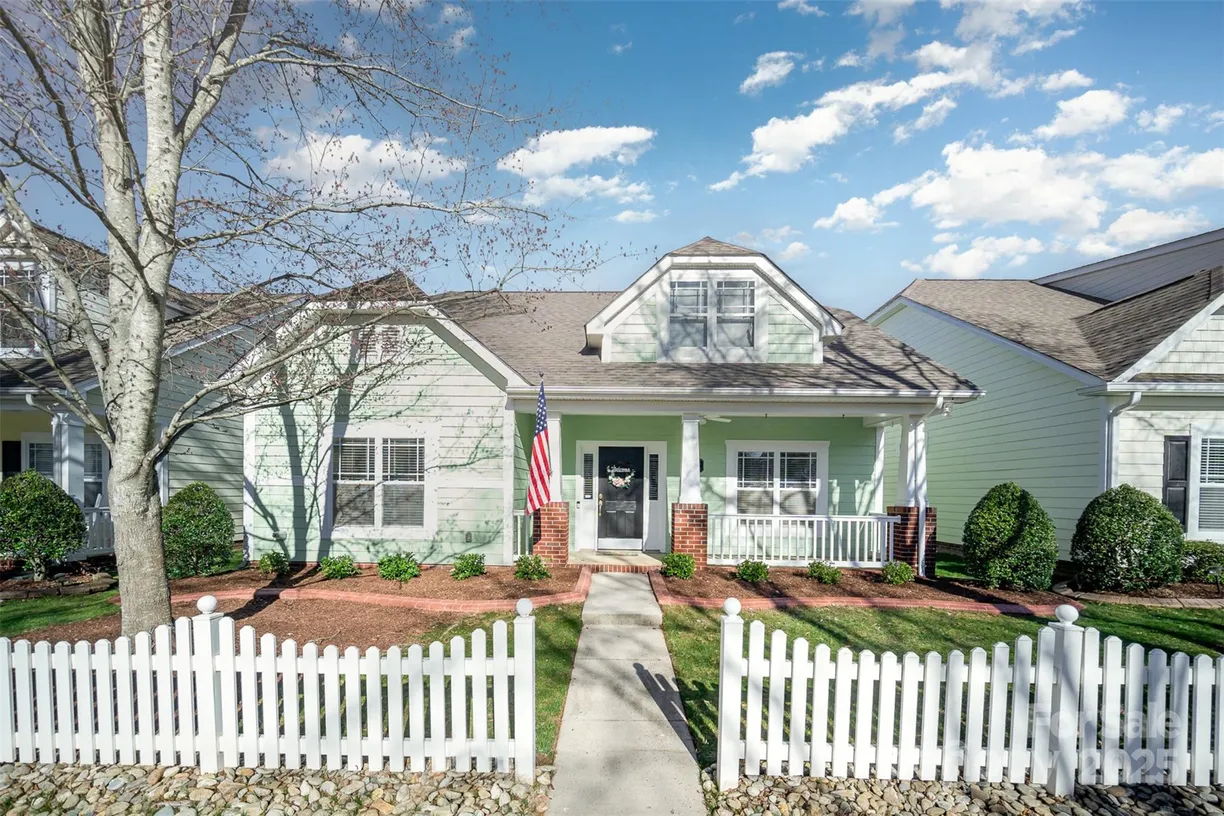 Charlotte Real Estate | View 7037 Ladys Secret Drive | 3 Beds, 3 Baths