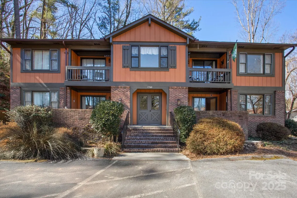 Charlotte Real Estate | View 1749 B Haywood Manor Road | Listing