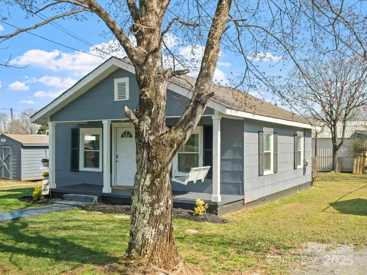 Charlotte Real Estate | View 125 Ashe Street | 2 Beds, 2 Baths