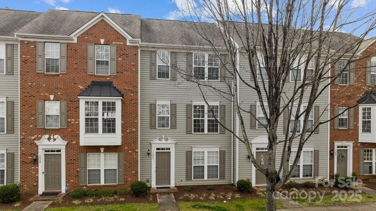 Charlotte Real Estate | View 15662 King Louis Court | 3 Beds, 3 Baths