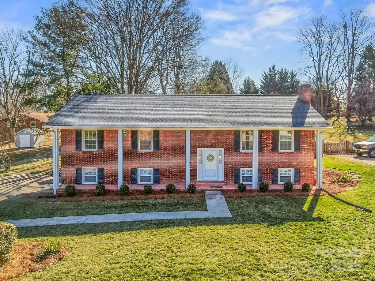 Charlotte Real Estate | View 124 Kingston Avenue | Listing