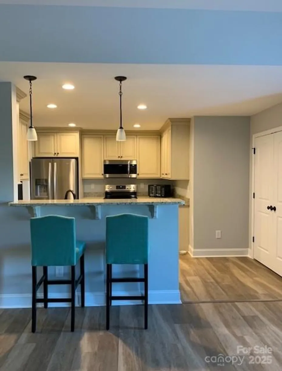 Charlotte Real Estate | View 879 Doggett Road | Listing