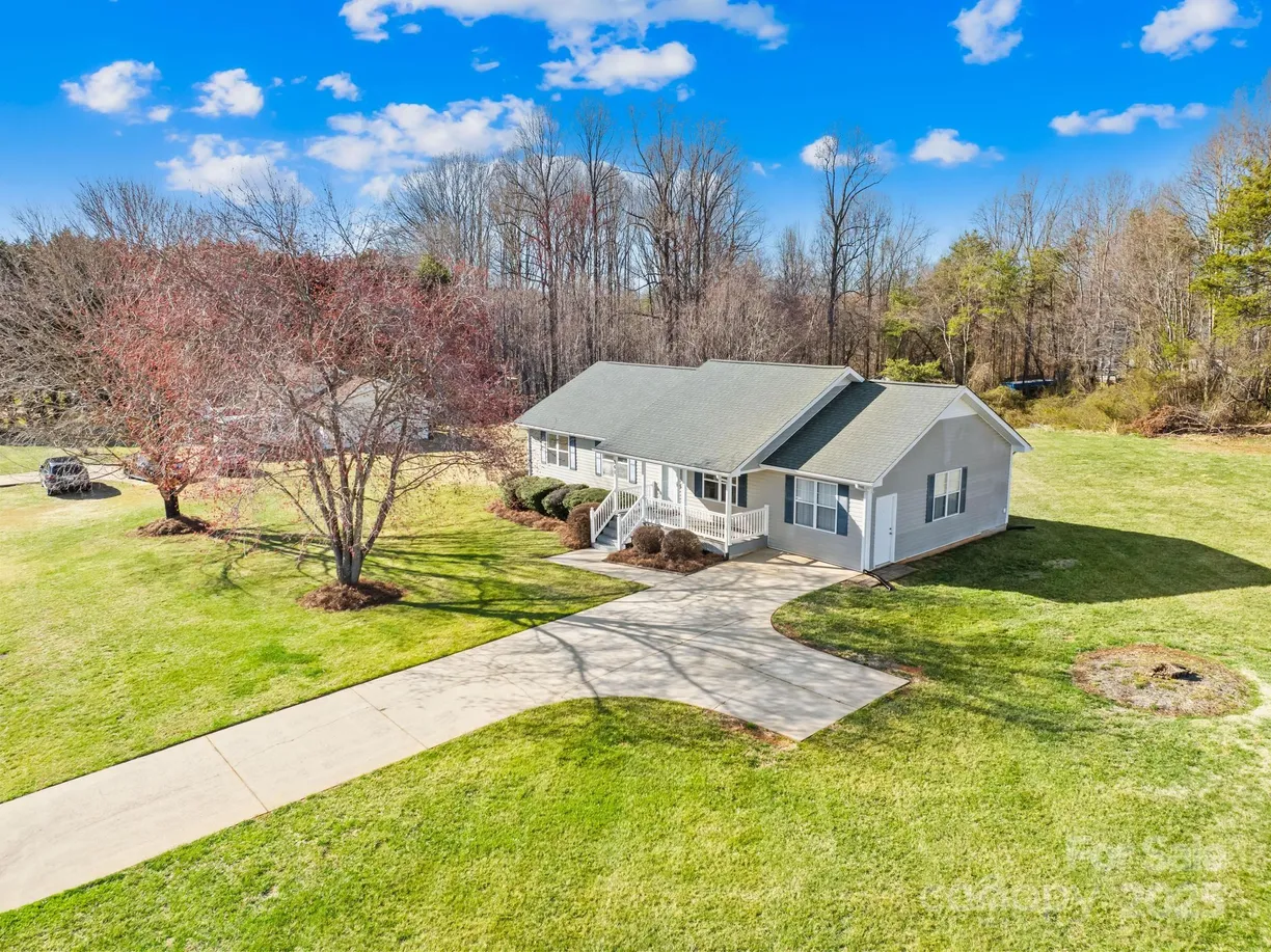 Charlotte Real Estate | View 341 Massey Deal Road | 3 Beds, 2 Baths