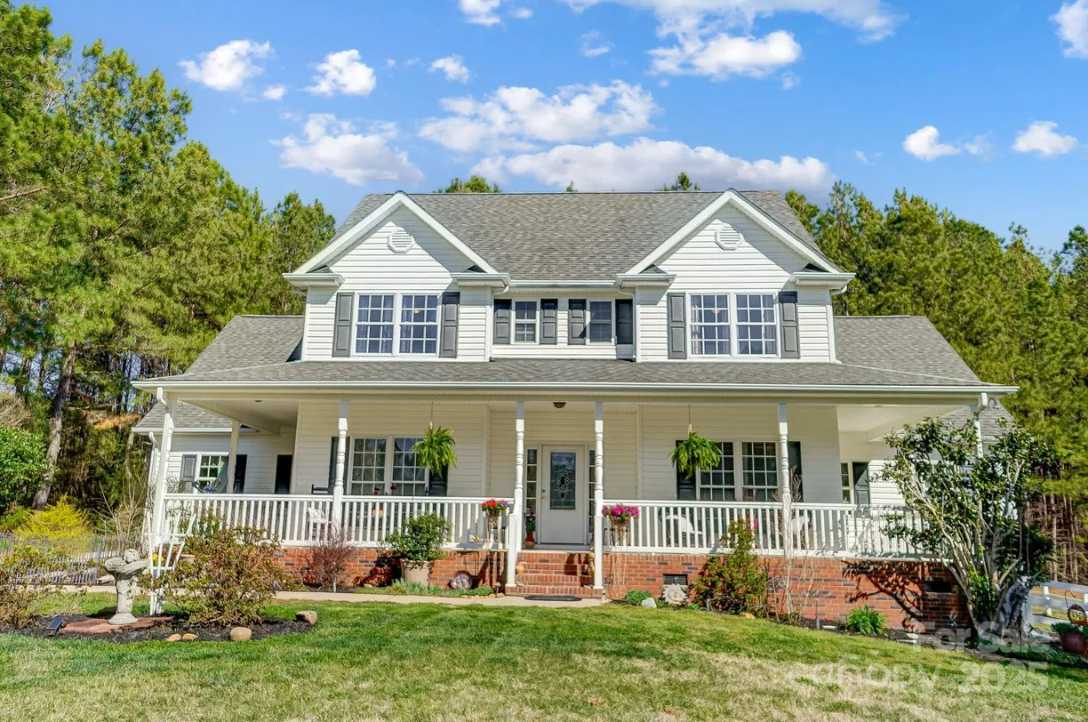 Charlotte Real Estate | View 932 Dovefield Drive | Listing