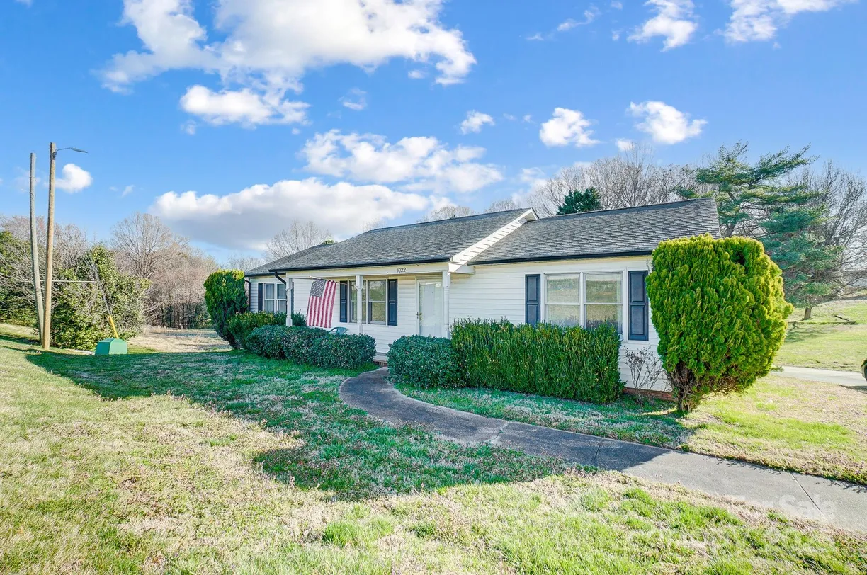 Charlotte Real Estate | View 1022 Kannapolis Parkway | Listing