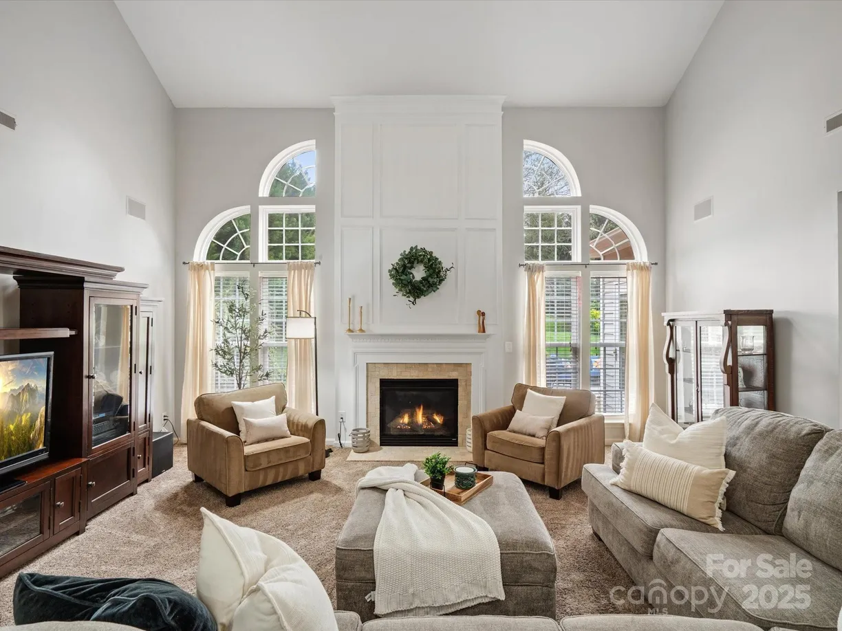 Charlotte Real Estate | View 809 Circle Trace Road | 4 Beds, 3 Baths