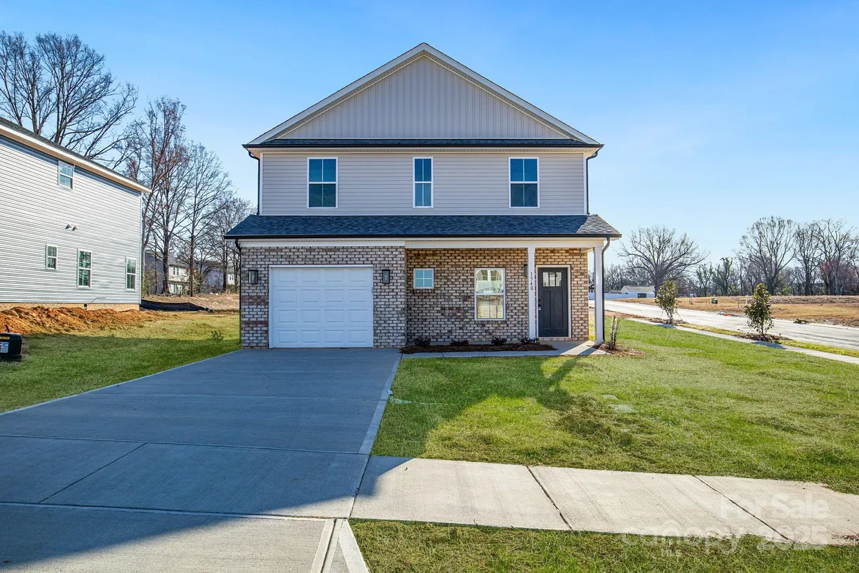 Charlotte Real Estate | View 1540 Solitude Court | 4 Beds, 2 Baths