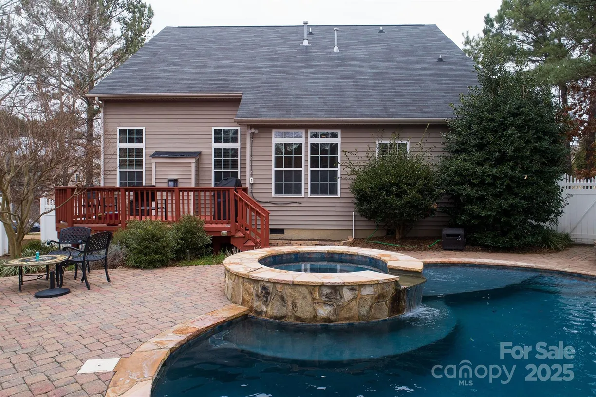 Charlotte Real Estate | View 4006 Hickory View Drive | Listing