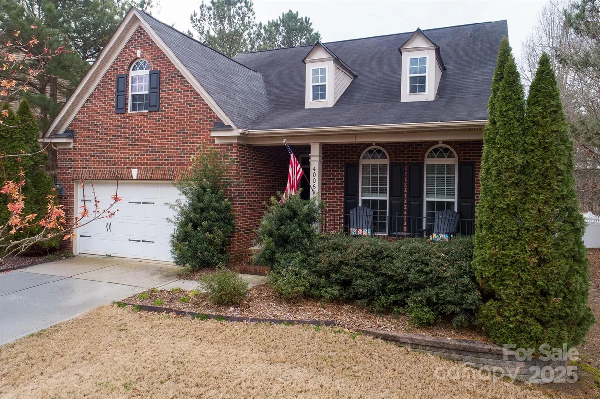 Charlotte Real Estate | View 4006 Hickory View Drive | 3 Beds, 3 Baths