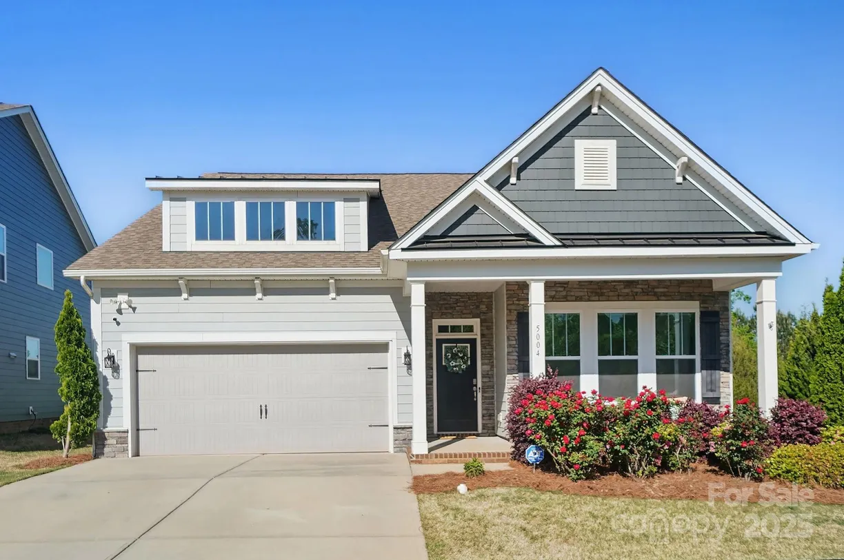 Charlotte Real Estate | View 5004 Oakmere Road | 4 Beds, 3 Baths