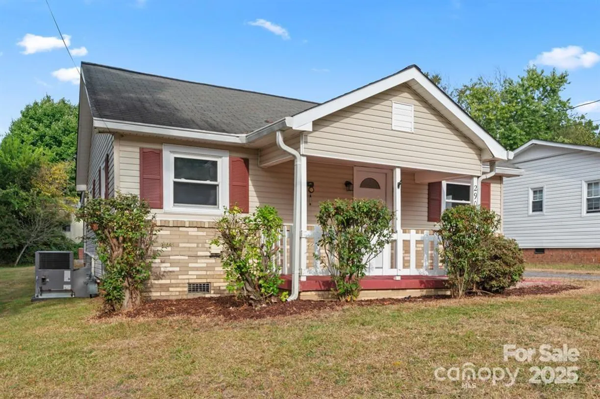 Charlotte Real Estate | View 2909 Glendale Avenue | Listing