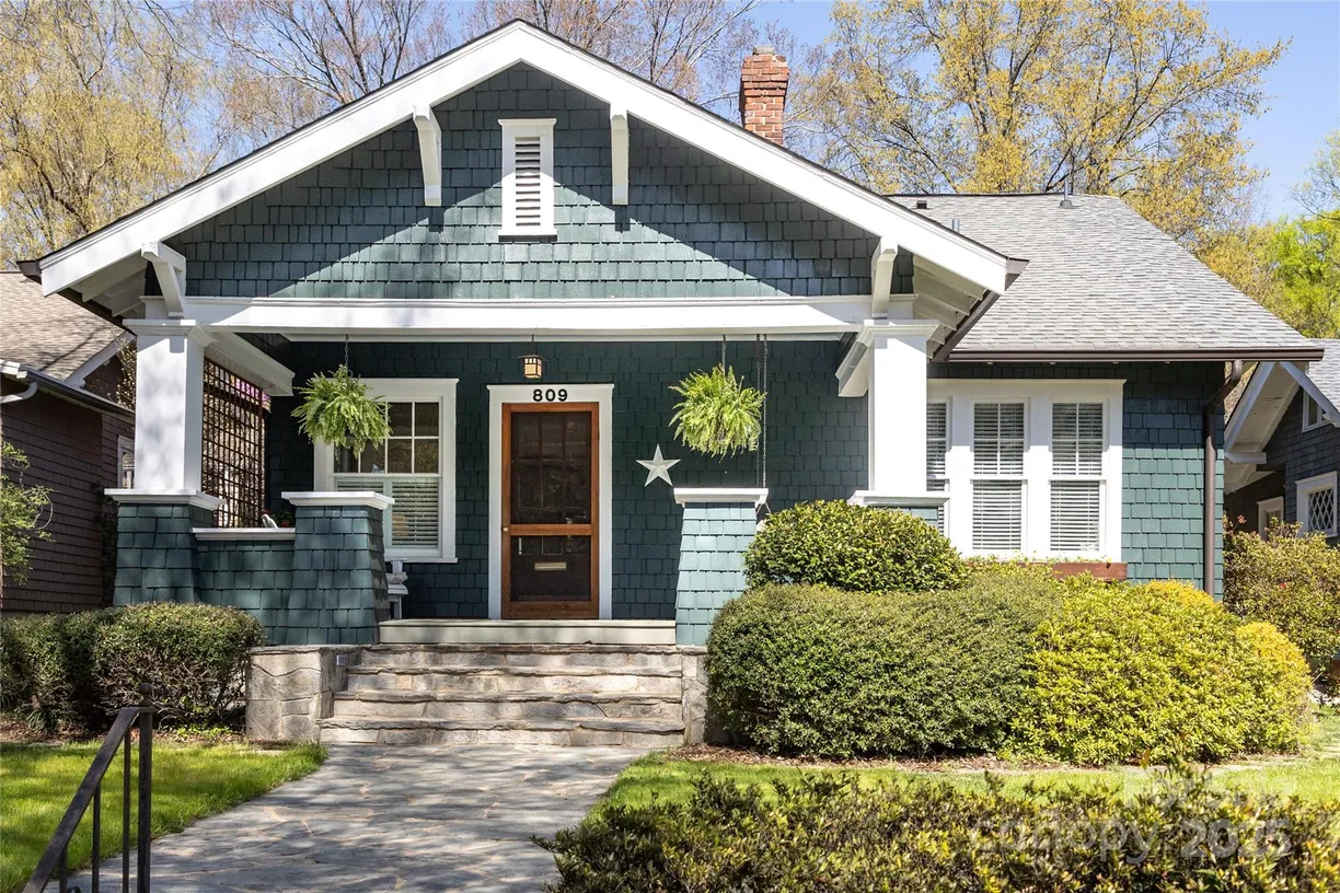 Charlotte Real Estate | View 809 E Worthington Avenue | 4 Beds, 3 Baths