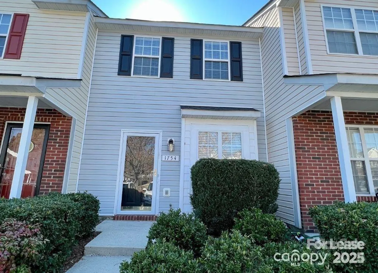 Charlotte Real Estate | View 1754 Pergola Place | 2 Beds, 1 Bath