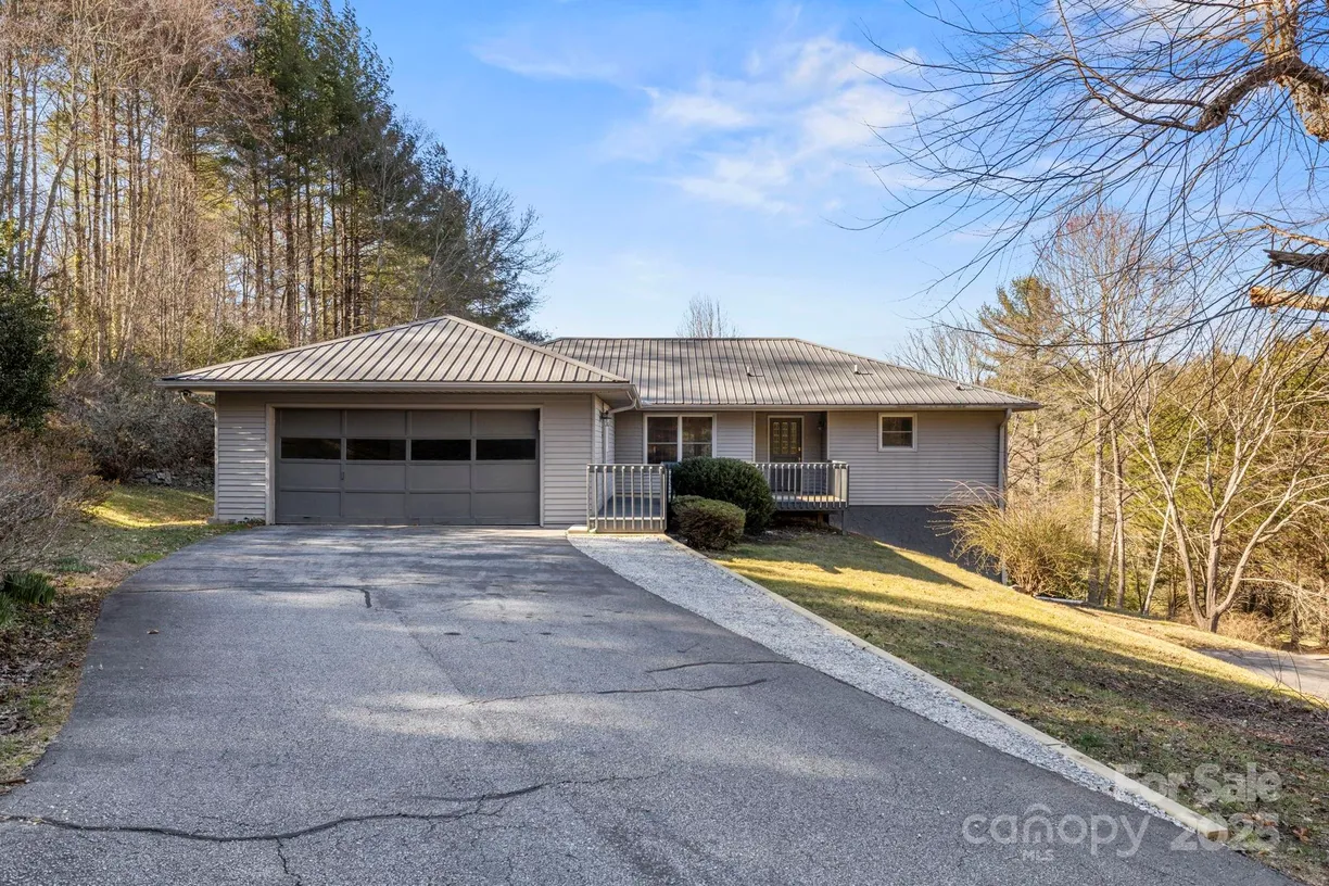Charlotte Real Estate | View 30 Hubbard Circle | Listing