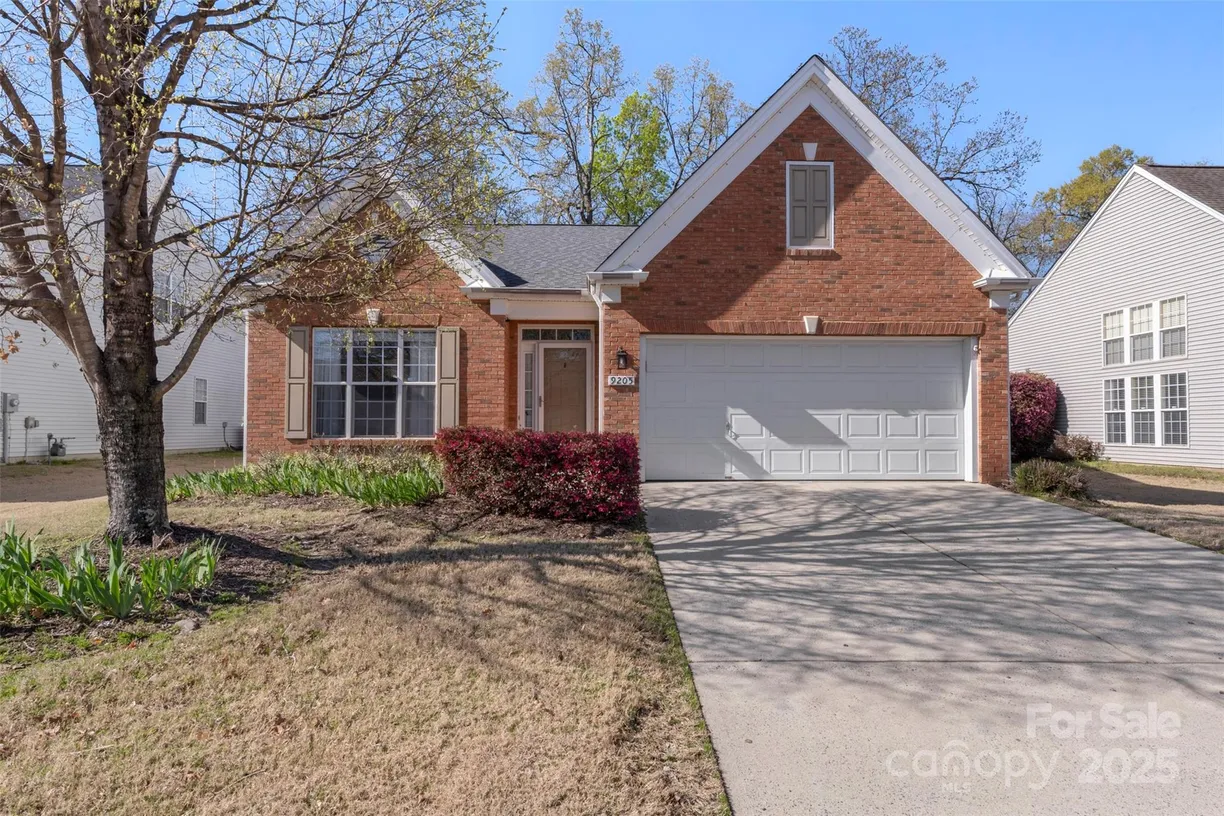 Charlotte Real Estate | View 9205 Kestral Ridge Drive | 2 Beds, 2 Baths