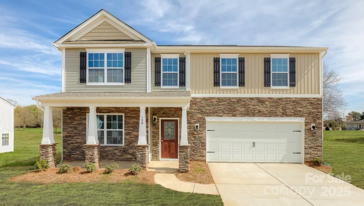 Charlotte Real Estate | View 8073 Kennesaw Drive | 4 Beds, 3 Baths