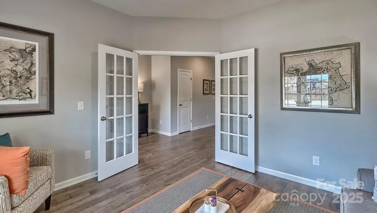 Charlotte Real Estate | View 8073 Kennesaw Drive | Listing