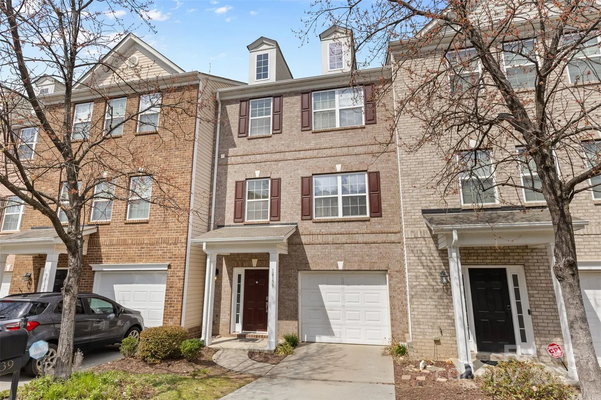 Charlotte Real Estate | View 14139 Winford Lane | 3 Beds, 3 Baths
