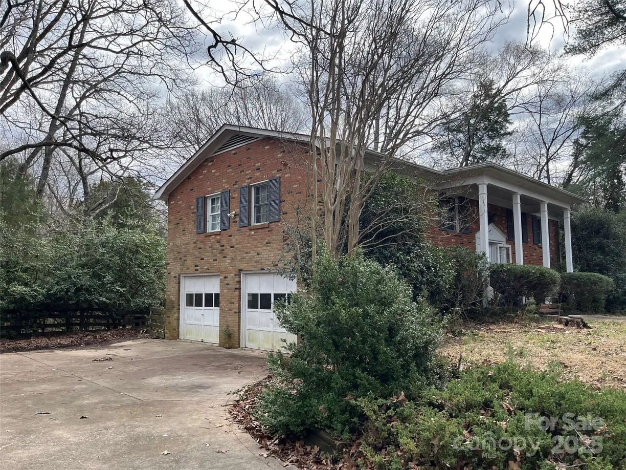 Charlotte Real Estate | View 10315 Providence Church Lane | 4 Beds, 2 Baths