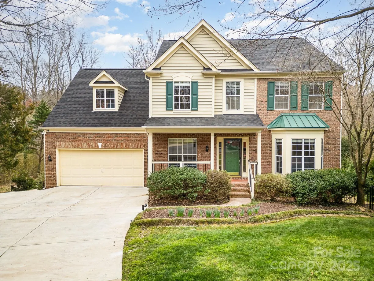 Charlotte Real Estate | View 122 Lyman Oak Court | 5 Beds, 3 Baths