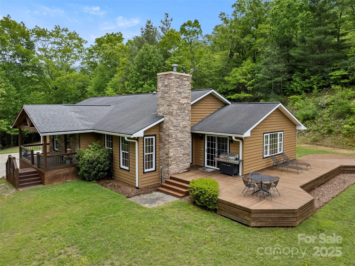 Charlotte Real Estate | View 609 N Fork Road | 3 Beds, 3 Baths