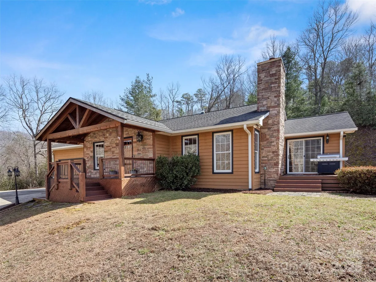Charlotte Real Estate | View 609 N Fork Road | 3 Beds, 3 Baths